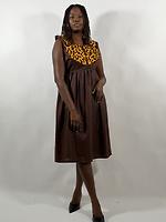 Robe col brodé - Photo 2