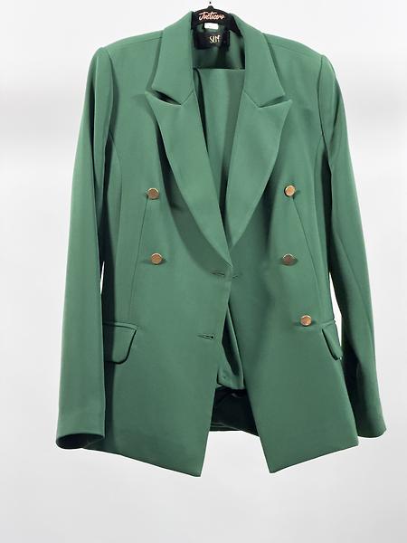 Tailored suit