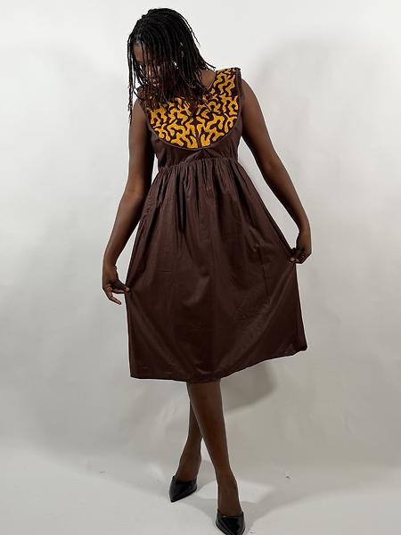 Dress with embroidered collar