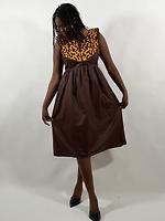 Robe col brodé - Photo 1