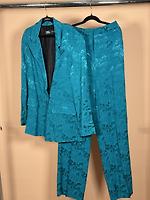 Ensemble tailleur  - Photo 1