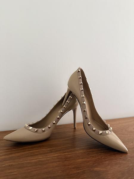 Valentino beige/nude pumps