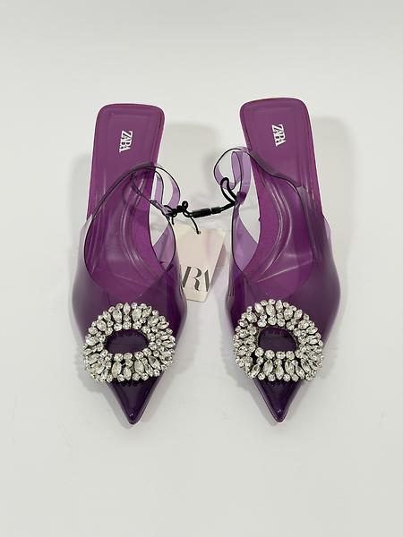 Mauve pumps