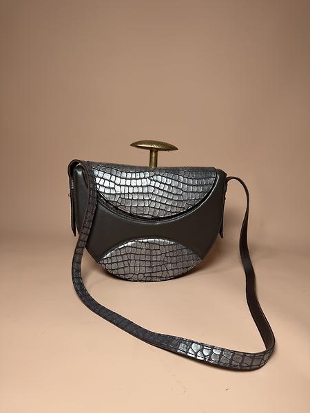 Two-tone bag