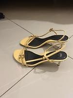 Sandales a talon Zara jaune - Photo 2