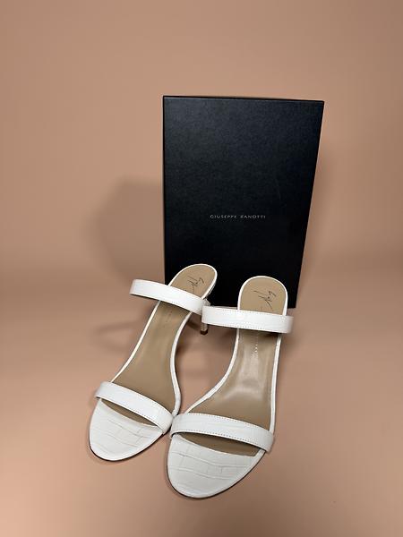 heeled sandals