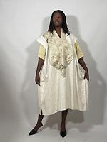 Robe - Photo 1